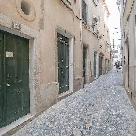 Guestready - Colorful 1br Apt - 15 Mins To Castelo De S Jorge Appartamento